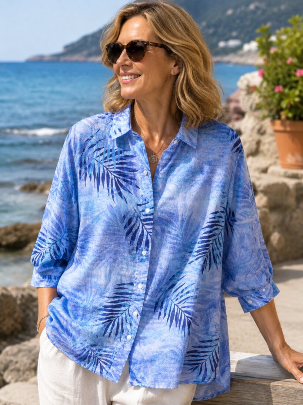 Liz Claiborne LizSport Tropical Shirt Blue Palm Print Cotton Button Up Size L